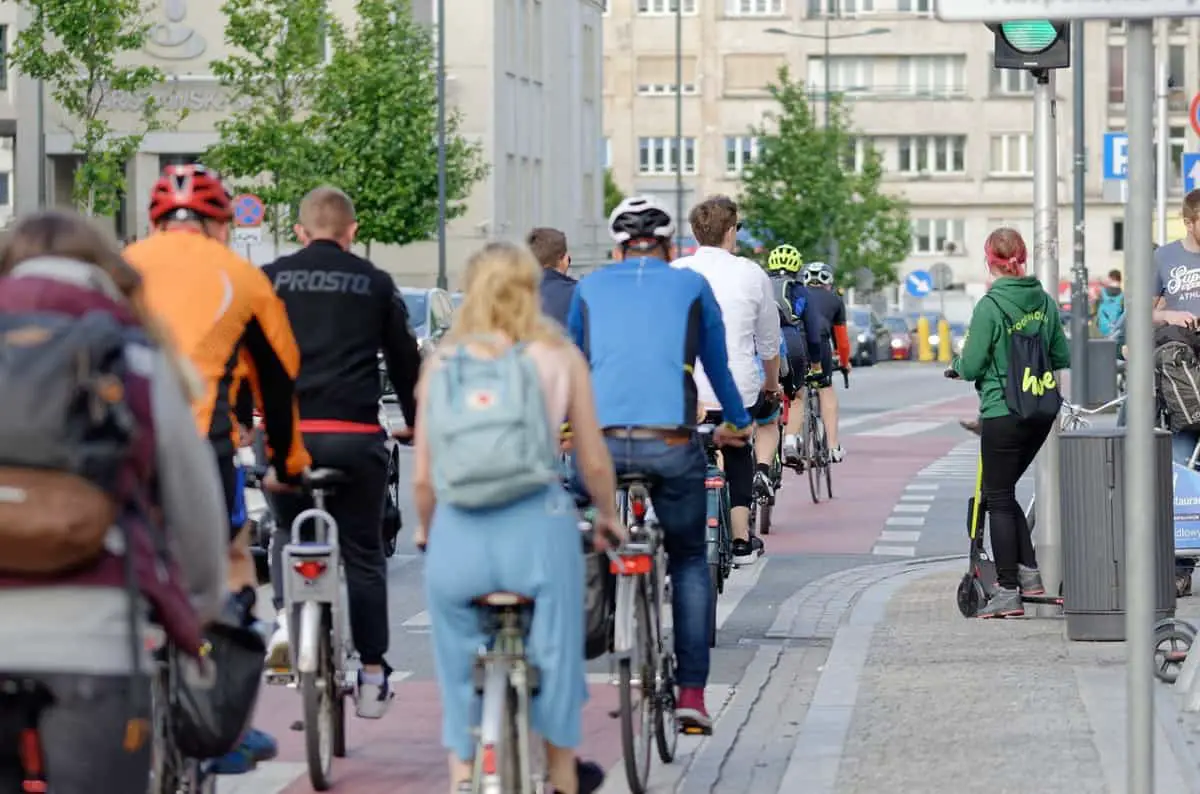 Е-Вело Просто - велосипедисты в городе, все про электровелосипеды, удобно, практично и просто